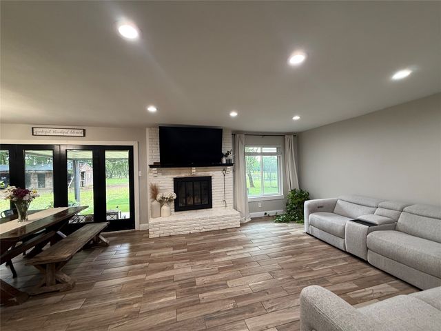 112 Lariat Trail, Ovilla, TX 75154
