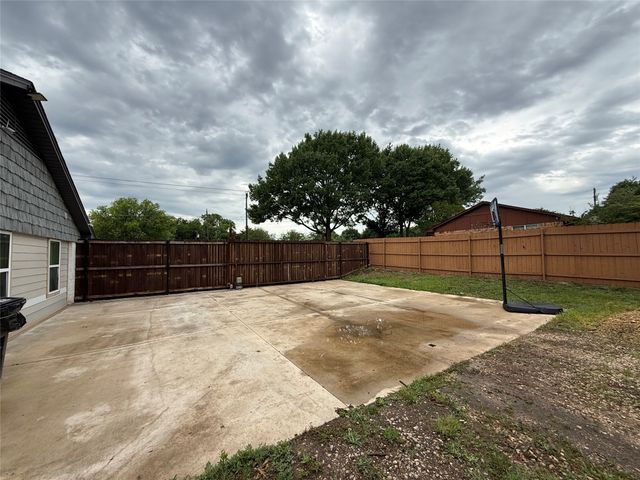 112 Lariat Trail, Ovilla, TX 75154