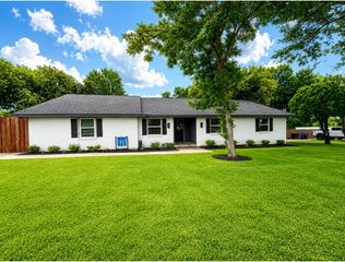 112 Lariat Trail, Ovilla, TX 75154