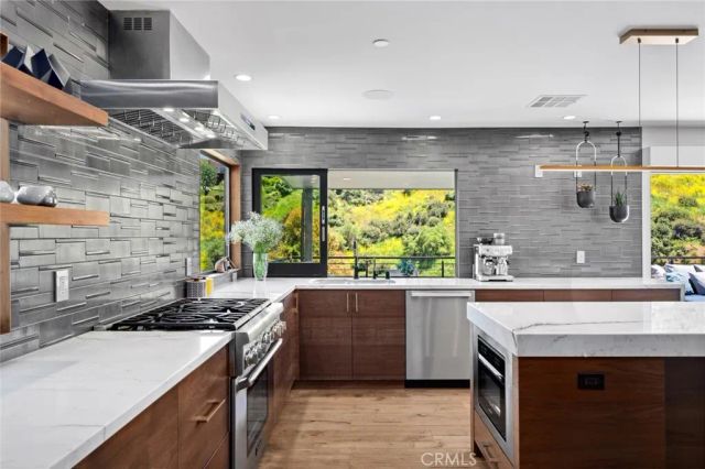 1435 Cerritos Drive, Laguna Beach, CA 92651