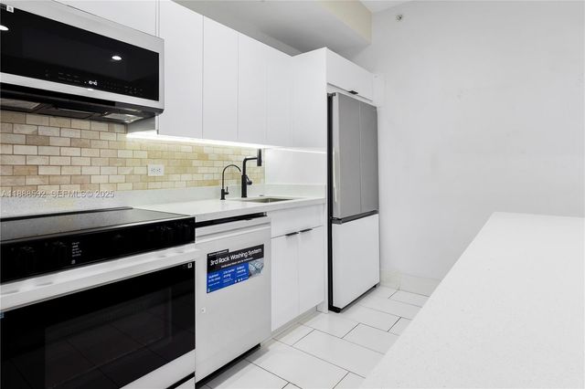 5300 NW 87th Avenue 1212, Doral, FL 33178