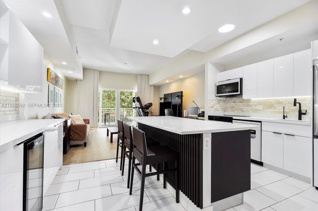 5300 NW 87th Avenue 1212, Doral, FL 33178