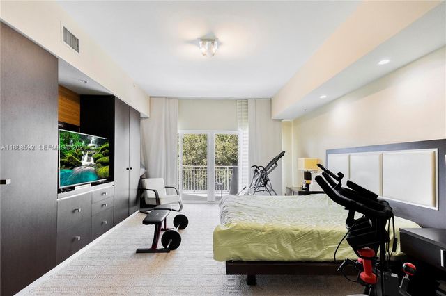 5300 NW 87th Avenue 1212, Doral, FL 33178