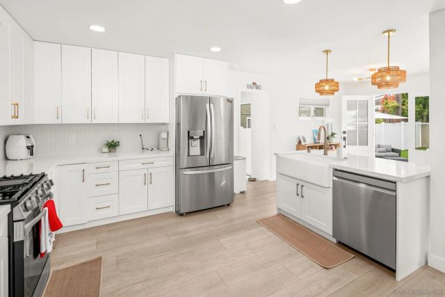 1414 4th St, Coronado, CA 92118
