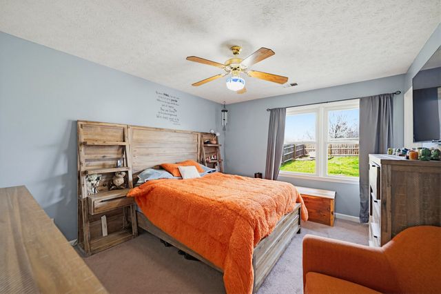 230 Chestnut Lane, Versailles, KY 40383