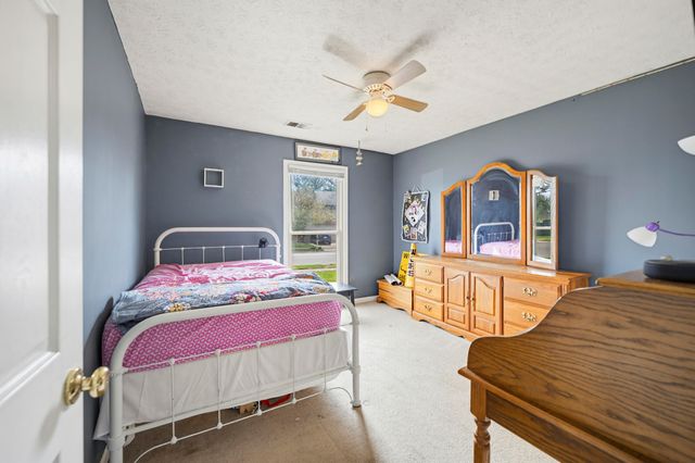 230 Chestnut Lane, Versailles, KY 40383