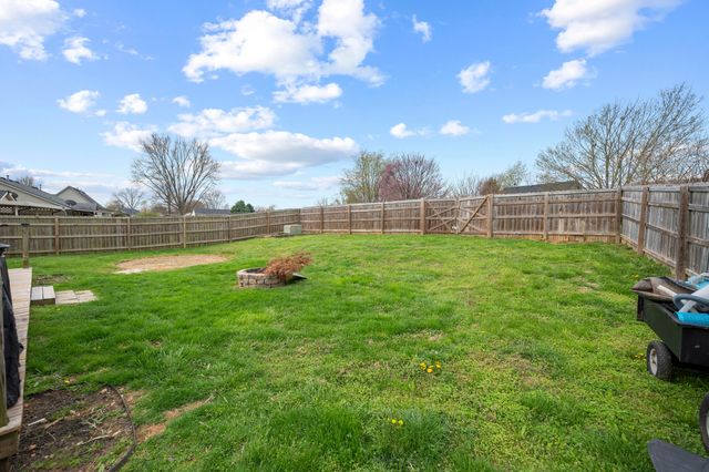 230 Chestnut Lane, Versailles, KY 40383