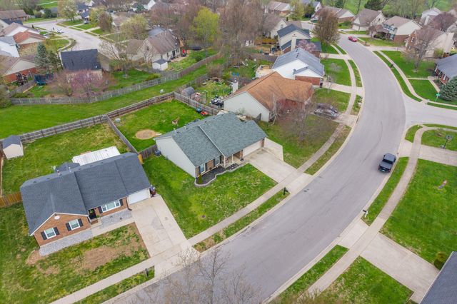 230 Chestnut Lane, Versailles, KY 40383