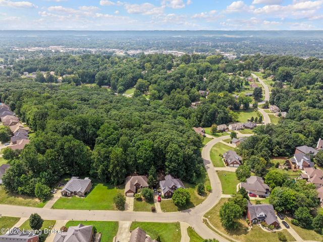 3222 Rolling Oak Blvd, Louisville, KY 40214