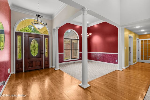 3222 Rolling Oak Blvd, Louisville, KY 40214