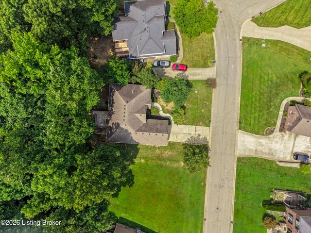 3222 Rolling Oak Blvd, Louisville, KY 40214