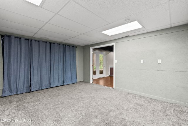 3222 Rolling Oak Blvd, Louisville, KY 40214