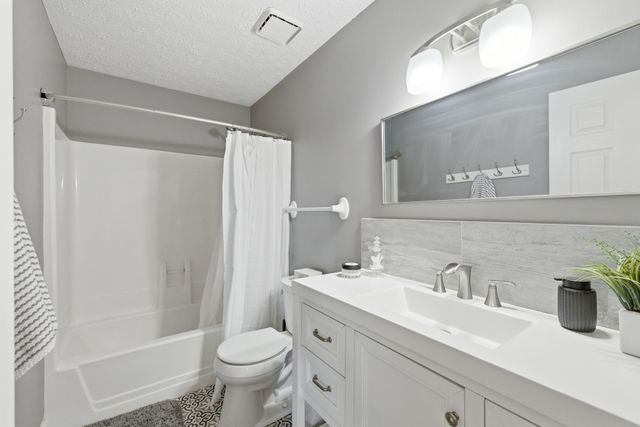 380 Clarkston Dr, Smyrna, TN 37167