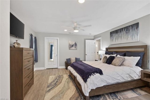 2912 Sand Bend RD, Virginia Beach, VA 23456