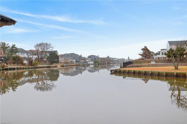 2912 Sand Bend RD, Virginia Beach, VA 23456