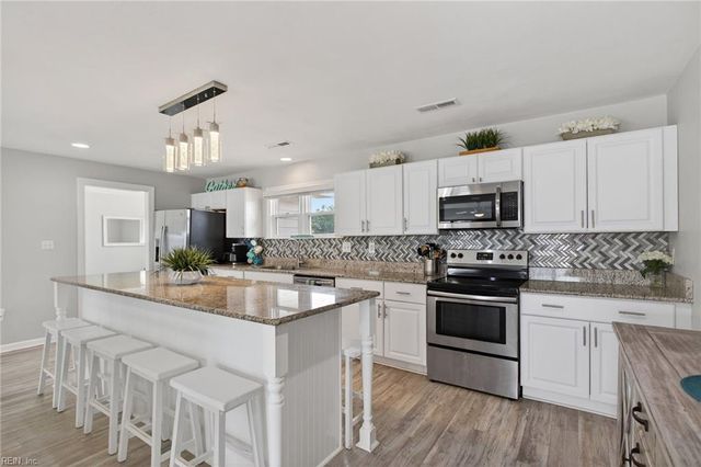 2912 Sand Bend RD, Virginia Beach, VA 23456