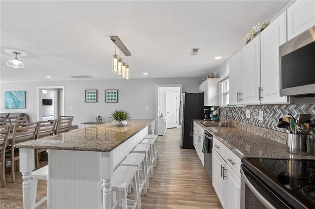 2912 Sand Bend RD, Virginia Beach, VA 23456