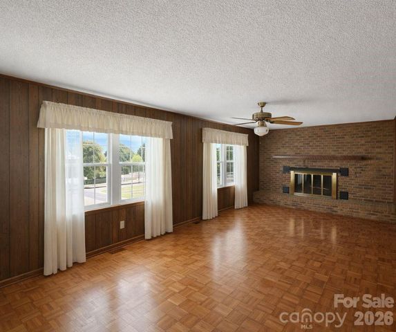 3361 S US 321 Highway, Newton, NC 28658