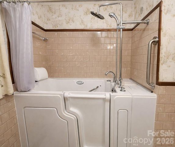 3361 S US 321 Highway, Newton, NC 28658