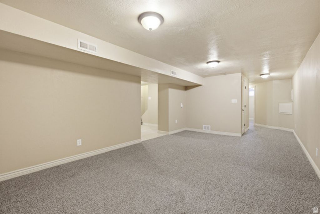 Image 20 of property listing at 1868 W 4840 S, Taylorsville, UT 84123