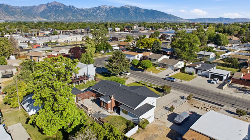Image 32 of property listing at 1868 W 4840 S, Taylorsville, UT 84123