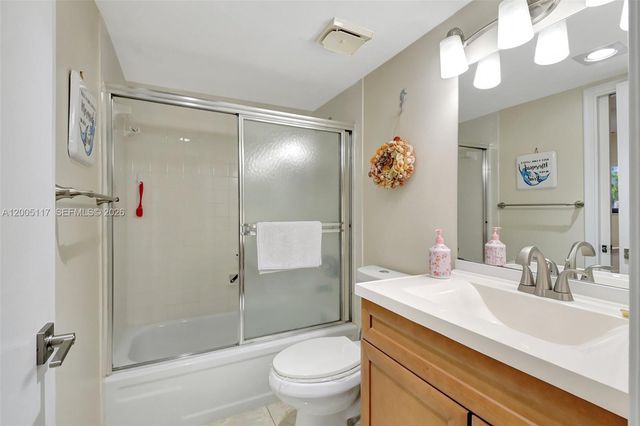 3605 S Ocean Blvd 206, South Palm Beach, FL 33480