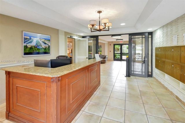 3605 S Ocean Blvd 206, South Palm Beach, FL 33480