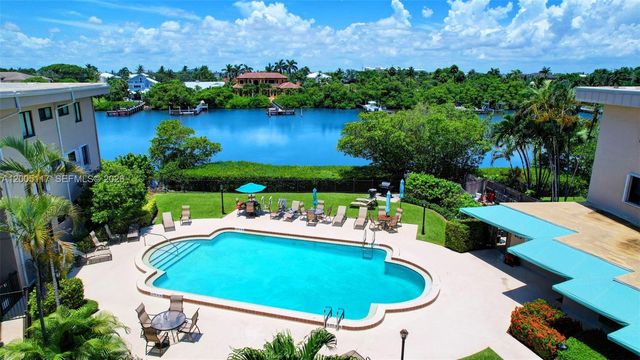 3605 S Ocean Blvd 206, South Palm Beach, FL 33480