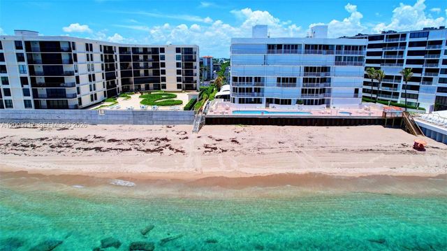 3605 S Ocean Blvd 206, South Palm Beach, FL 33480