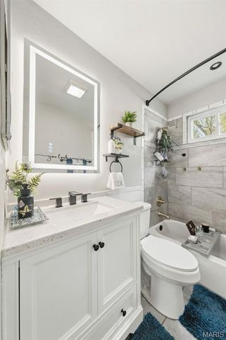 8339 Latty Avenue, Hazelwood, MO 63042