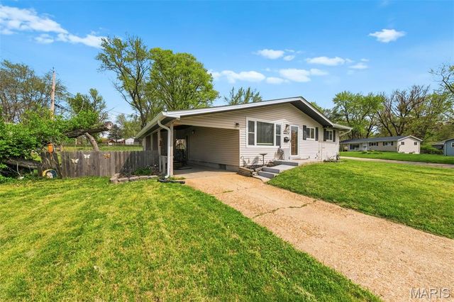 8339 Latty Avenue, Hazelwood, MO 63042