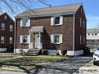7 Coolidge Avenue, Edison, NJ 08837