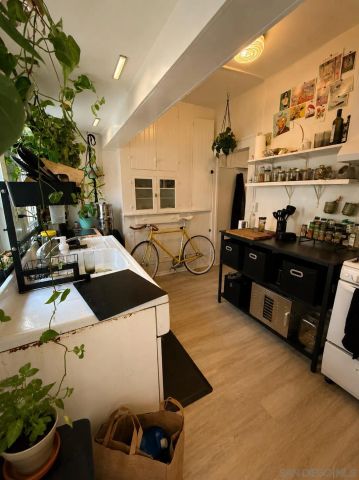 215 Spruce Street, San Diego, CA 92103