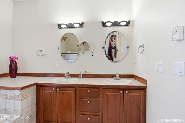 1927 W Destiny Circle, Wasilla, AK 99654