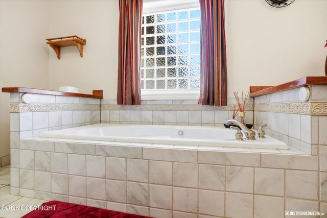 1927 W Destiny Circle, Wasilla, AK 99654