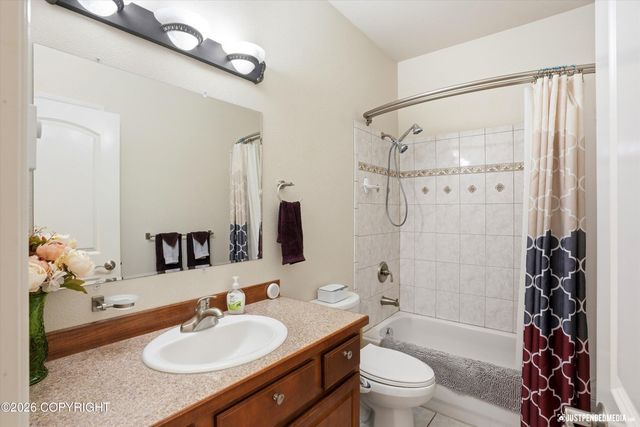 1927 W Destiny Circle, Wasilla, AK 99654