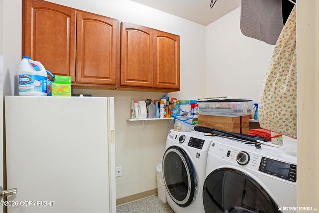 1927 W Destiny Circle, Wasilla, AK 99654