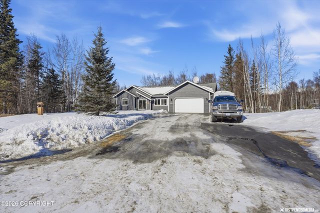 1927 W Destiny Circle, Wasilla, AK 99654