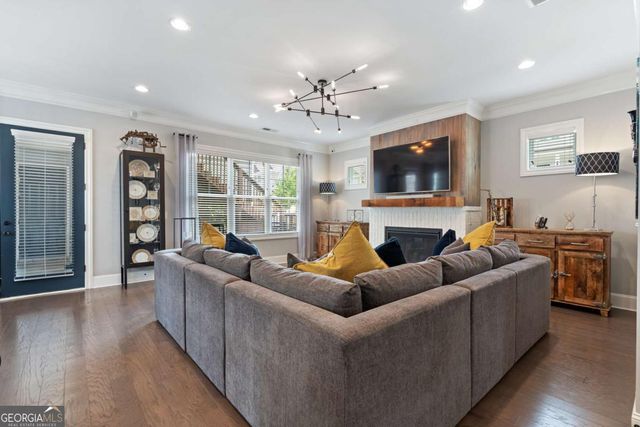 1817 Sanford Drive NW, Atlanta, GA 30318