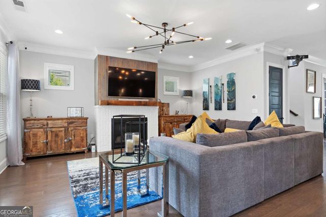 1817 Sanford Drive NW, Atlanta, GA 30318