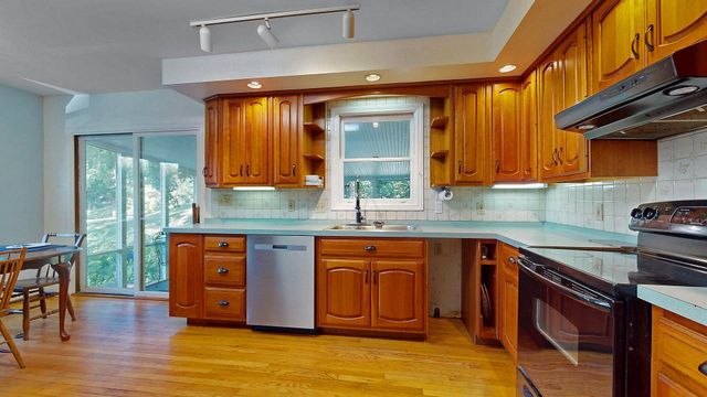 85 Sand Road, Colchester (colchester), VT 05446