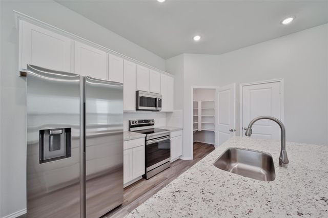 1410 Glenoaks Drive, Conroe, TX 77385