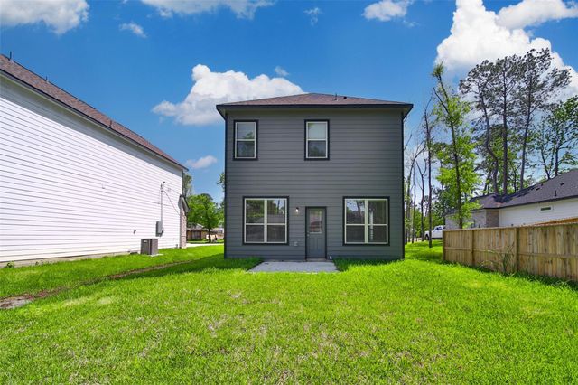 1410 Glenoaks Drive, Conroe, TX 77385