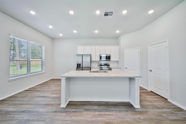 1410 Glenoaks Drive, Conroe, TX 77385