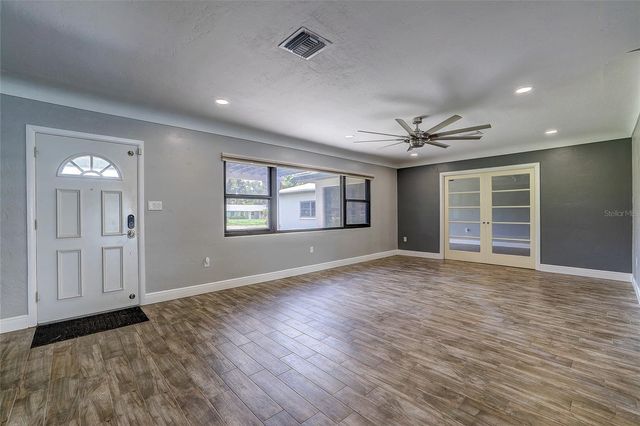 323 SUWANEE AVENUE, Sarasota, FL 34243