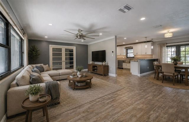 323 SUWANEE AVENUE, Sarasota, FL 34243