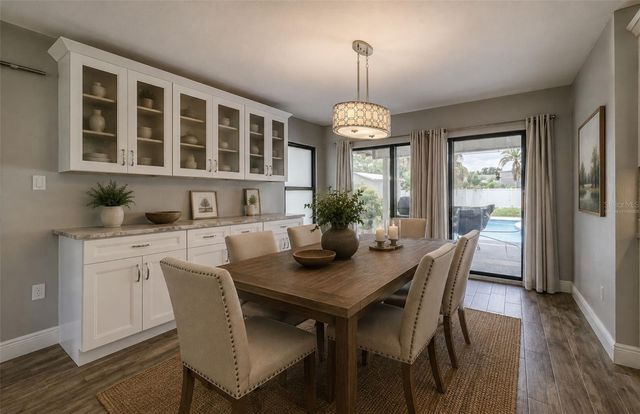 323 SUWANEE AVENUE, Sarasota, FL 34243