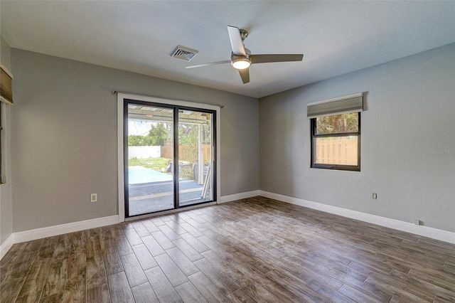 323 SUWANEE AVENUE, Sarasota, FL 34243