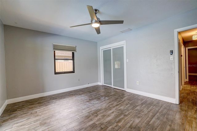323 SUWANEE AVENUE, Sarasota, FL 34243