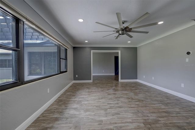 323 SUWANEE AVENUE, Sarasota, FL 34243